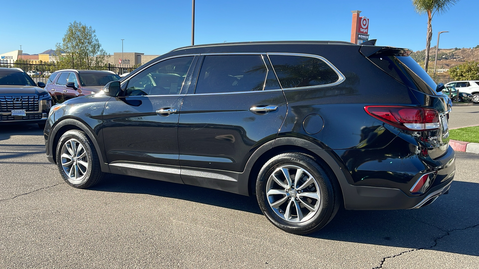 2017 Hyundai Santa Fe SE 3