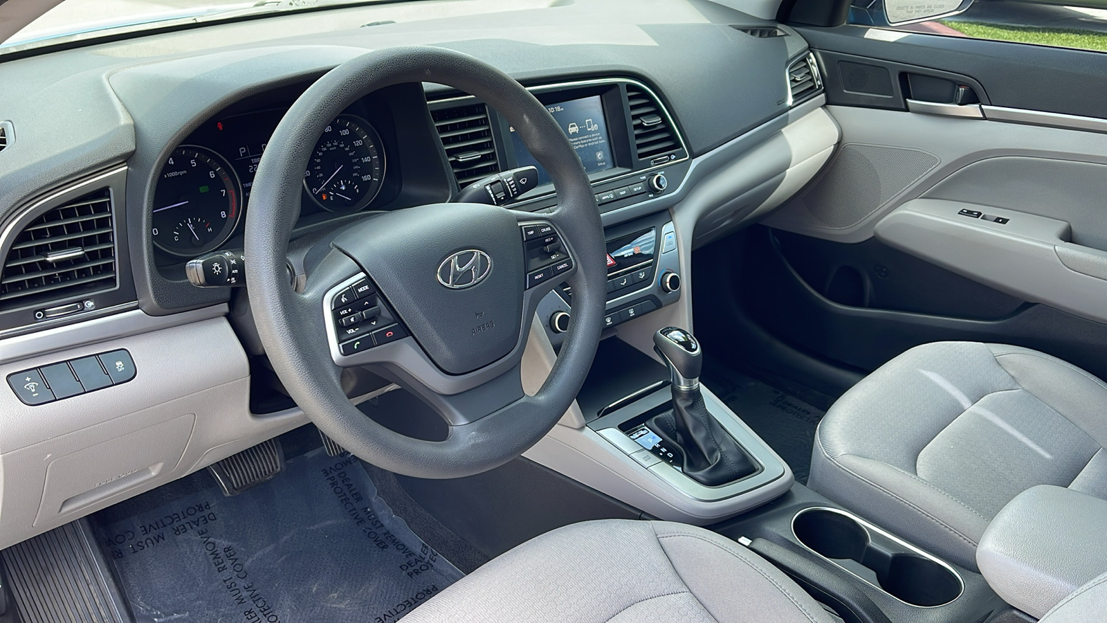 2017 Hyundai Elantra SE 9