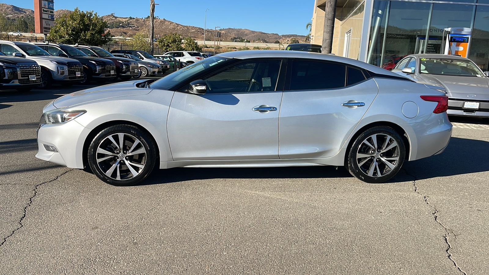 2018 Nissan Maxima SV 2