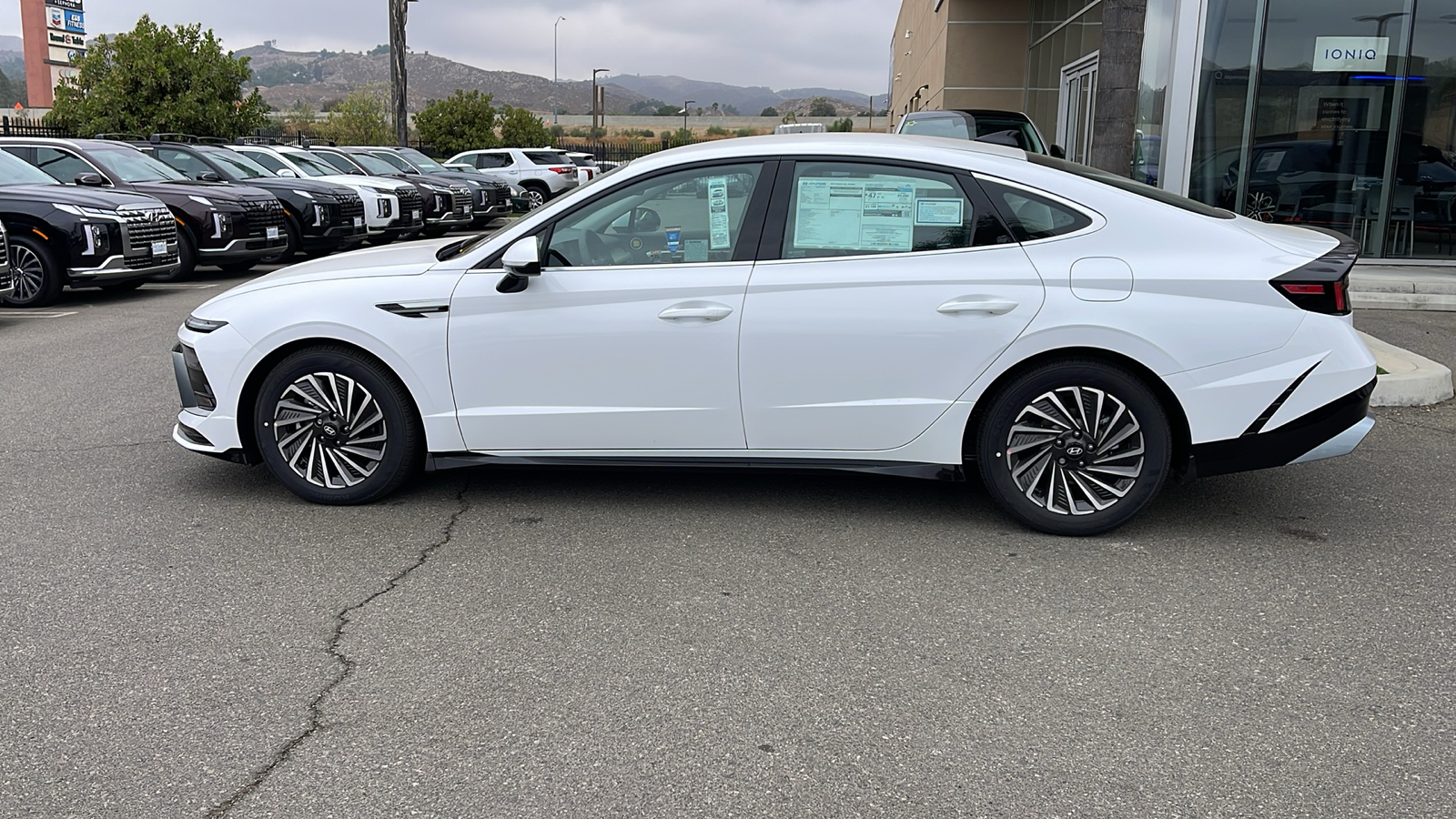 2025 Hyundai Sonata Hybrid SEL 2