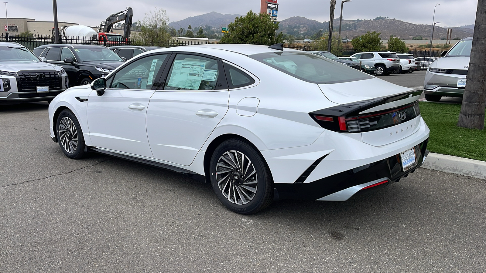 2025 Hyundai Sonata Hybrid SEL 3