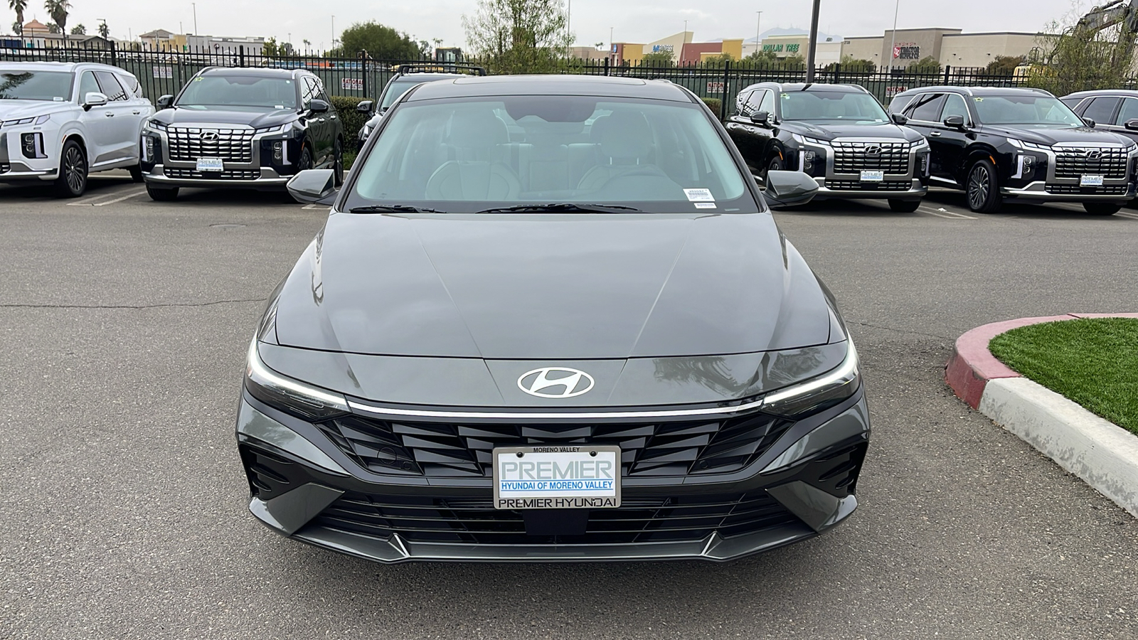 2025 Hyundai Elantra Limited 8