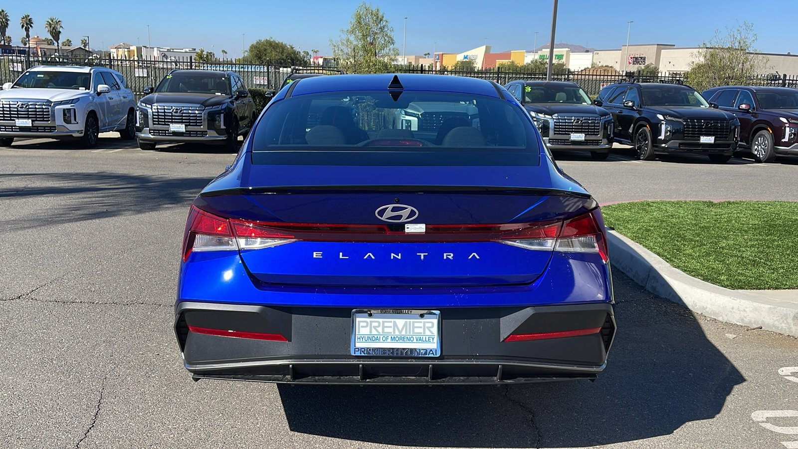 2025 Hyundai Elantra SEL Sport 4