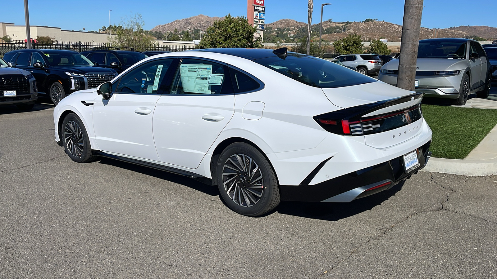 2025 Hyundai Sonata Hybrid Limited 3