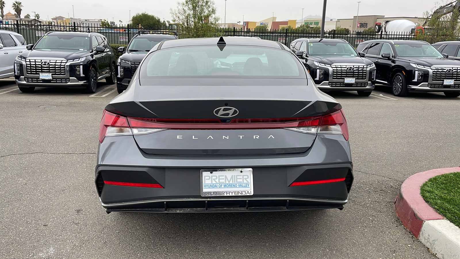 2025 Hyundai Elantra SE 4