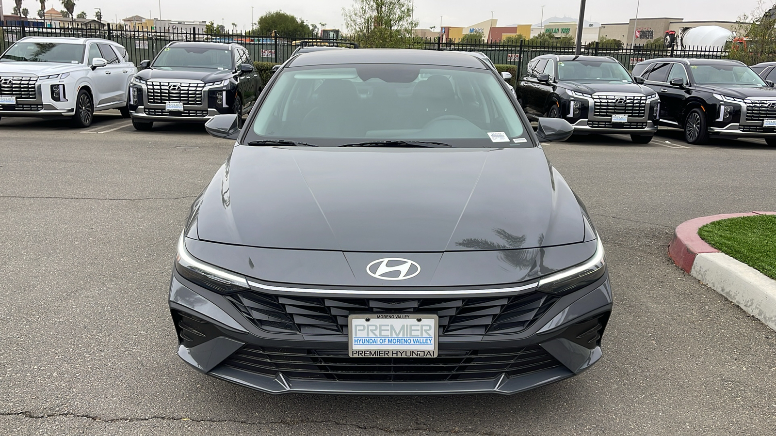 2025 Hyundai Elantra SE 8