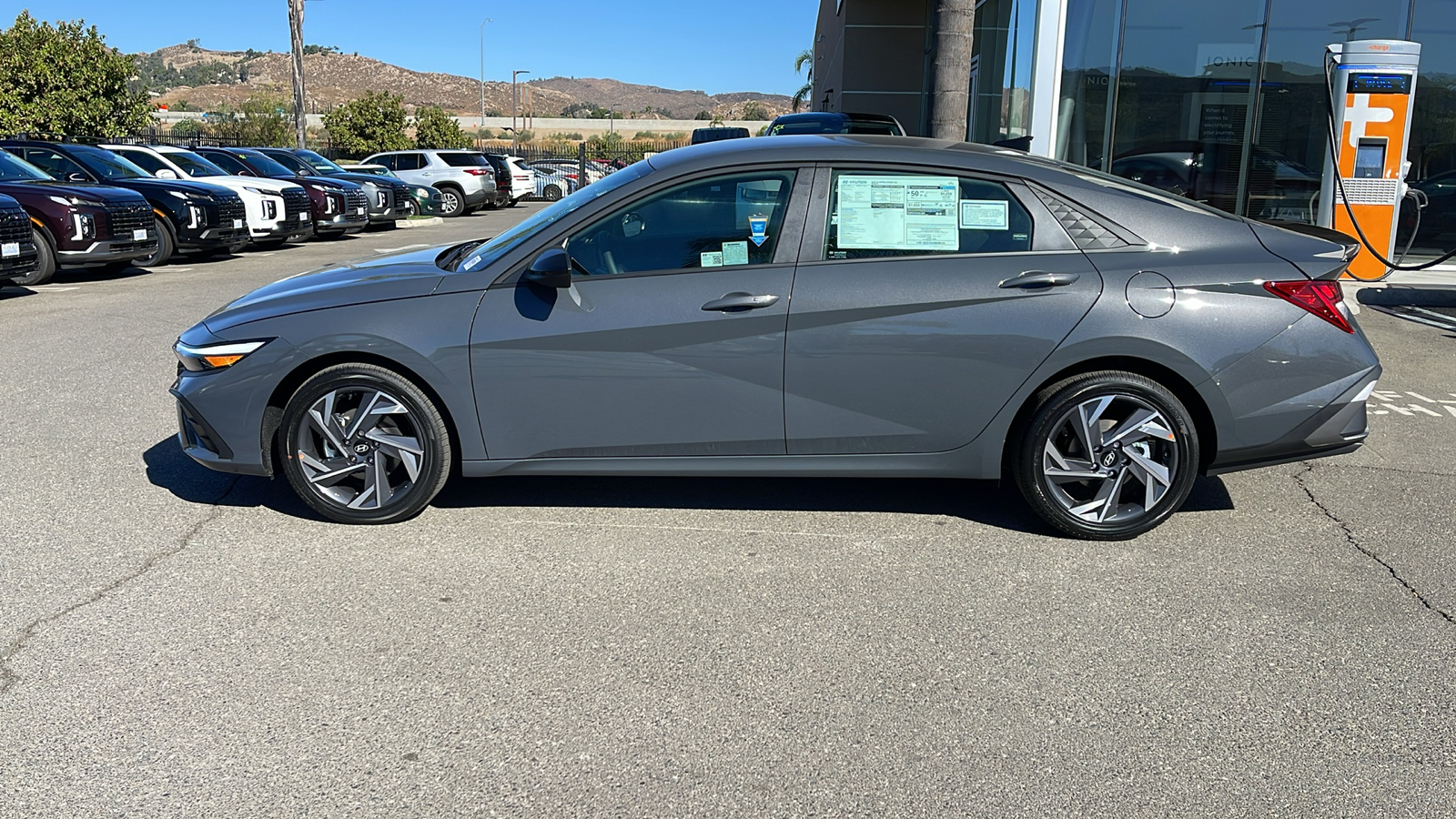 2025 Hyundai Elantra Hybrid Blue 2