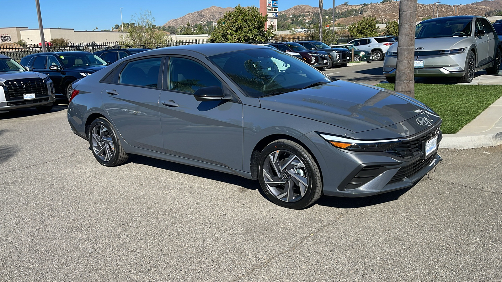 2025 Hyundai Elantra Hybrid Blue 7