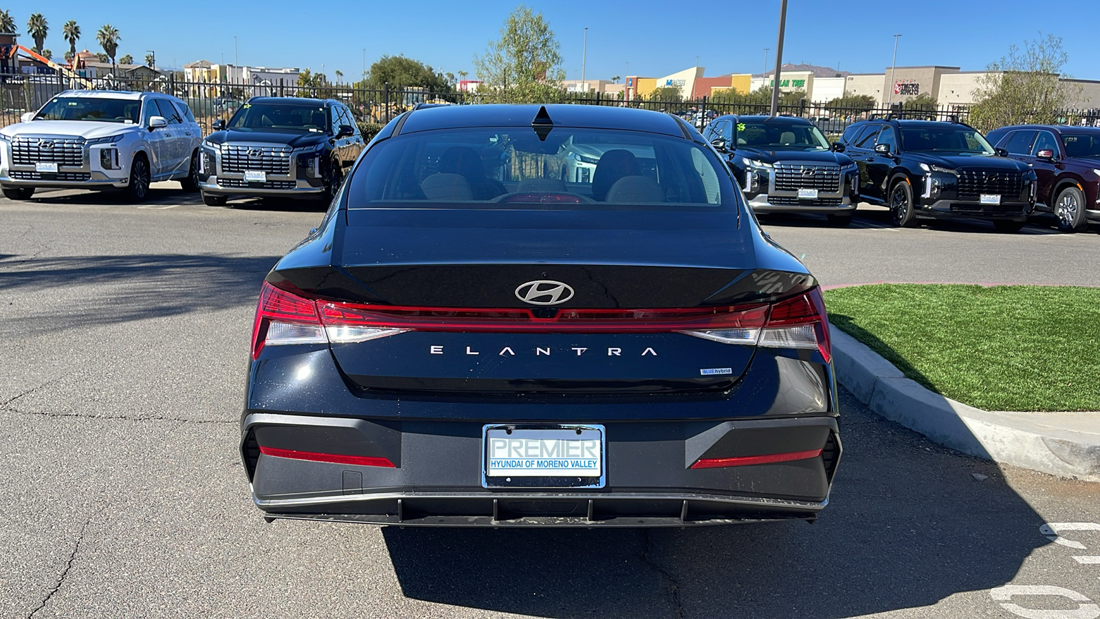 2025 Hyundai Elantra Hybrid Blue 4