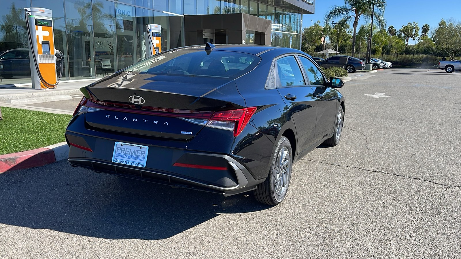 2025 Hyundai Elantra Hybrid Blue 5