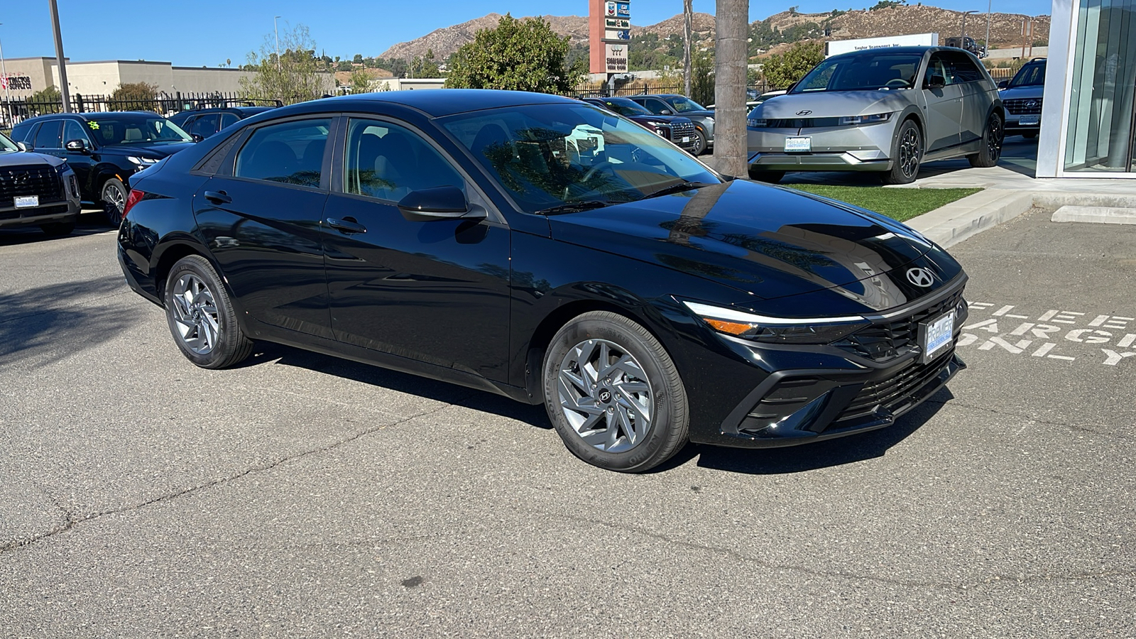 2025 Hyundai Elantra Hybrid Blue 7