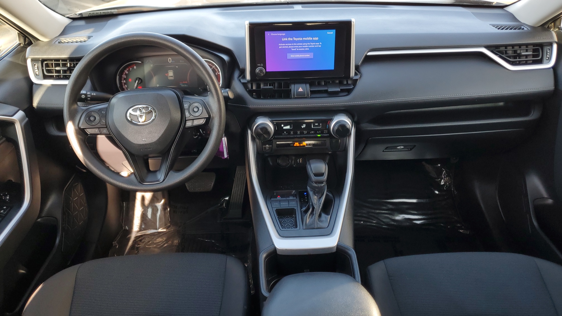 2023 Toyota RAV4 LE 15