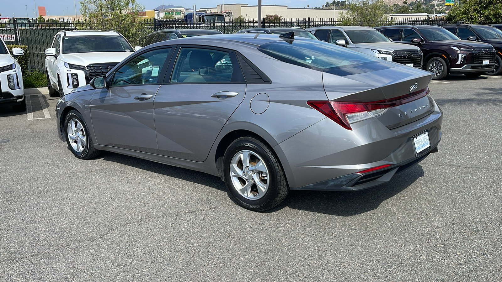 2021 Hyundai Elantra SE 3