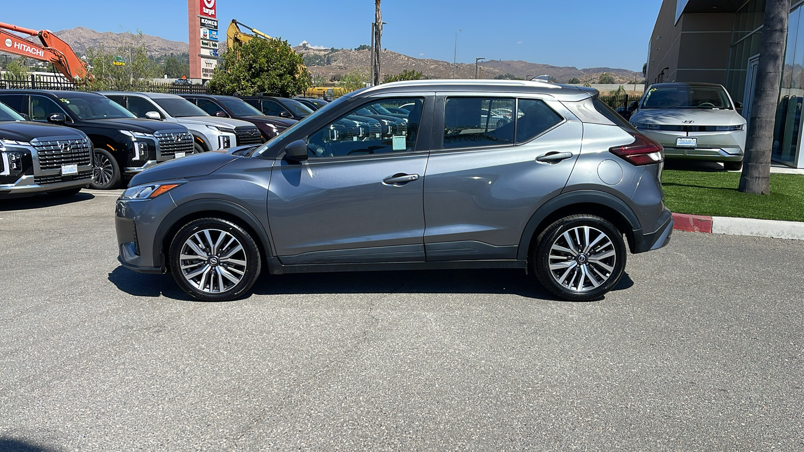 2021 Nissan Kicks SV 2