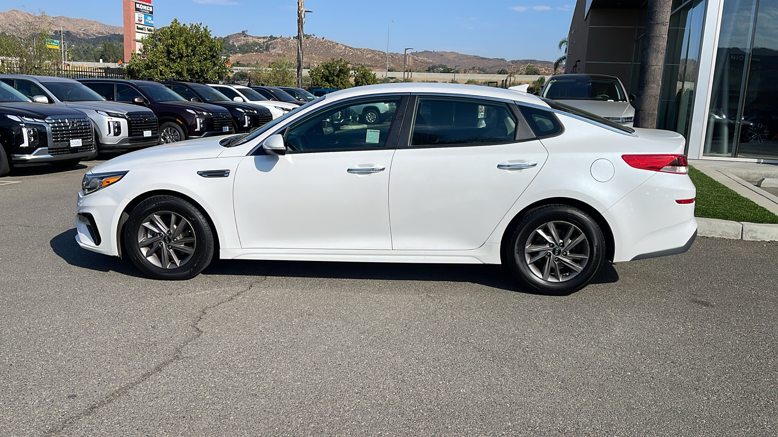 2020 Kia Optima LX 2