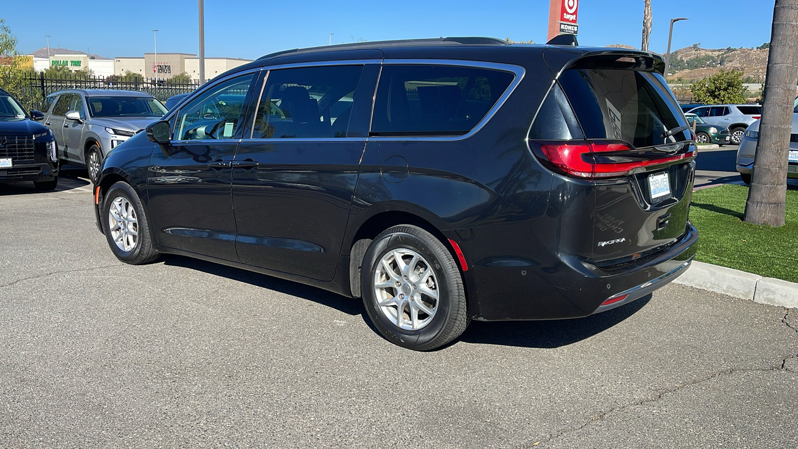 2022 Chrysler Pacifica Touring L 3