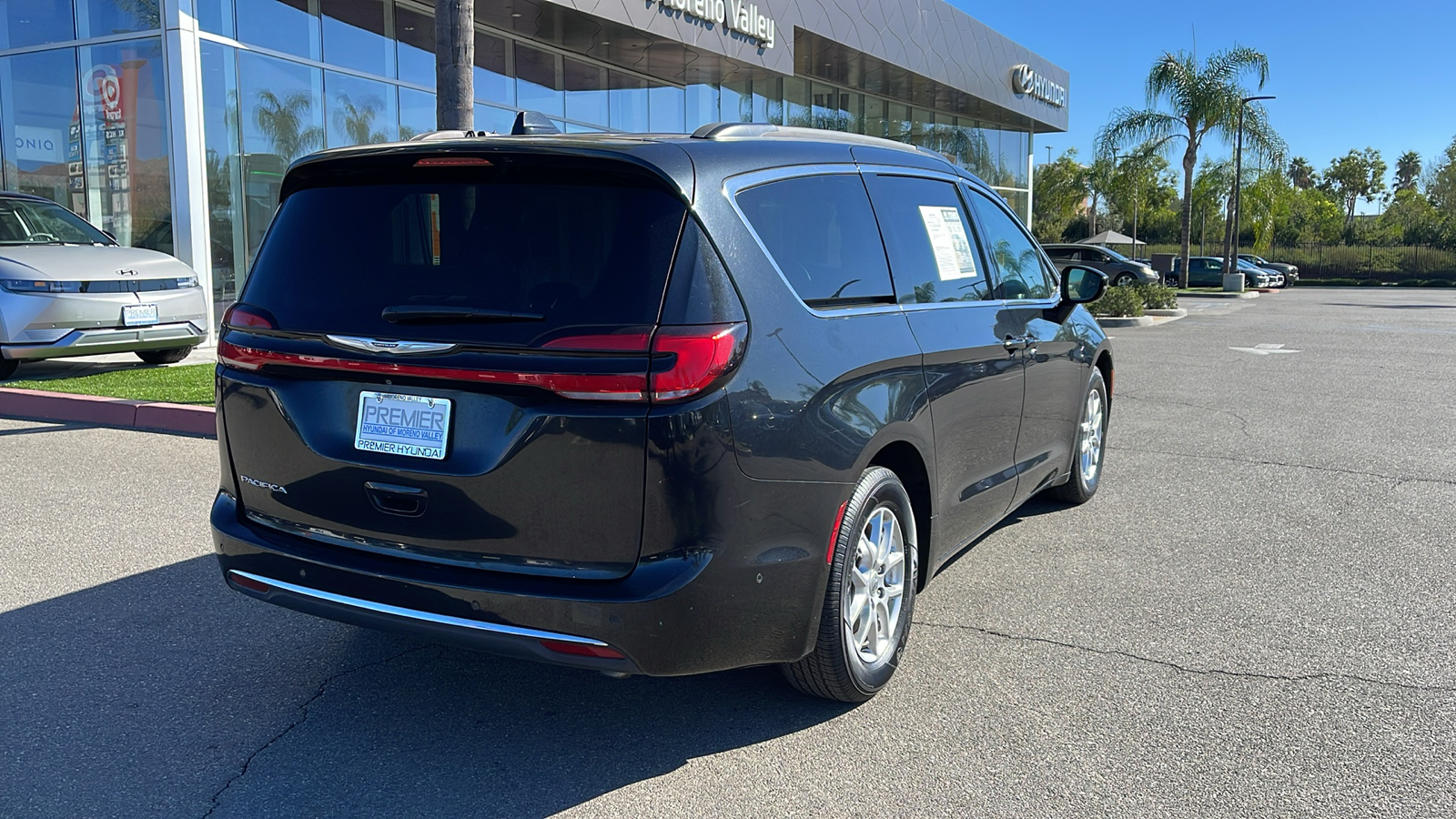 2022 Chrysler Pacifica Touring L 5