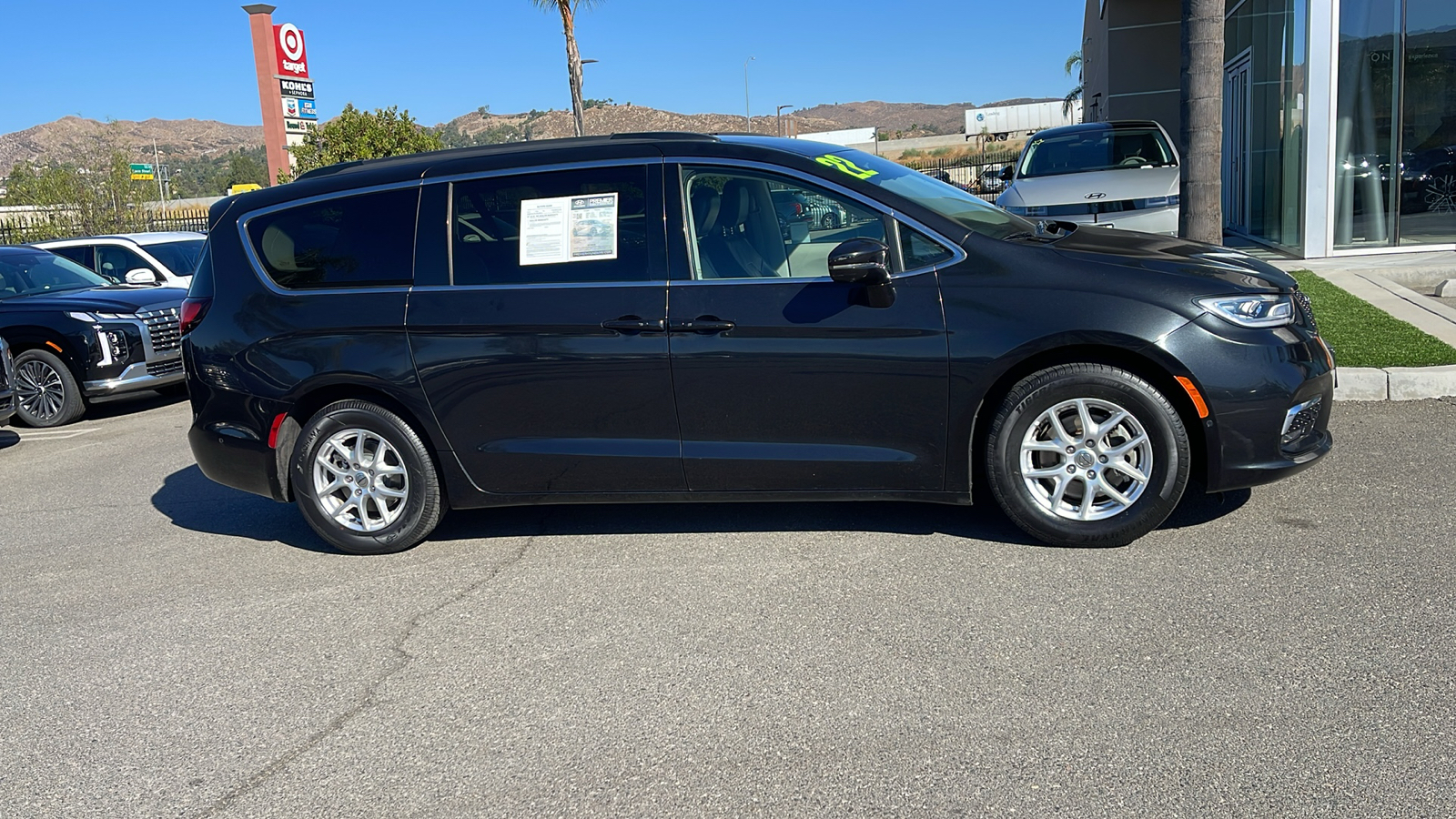 2022 Chrysler Pacifica Touring L 6