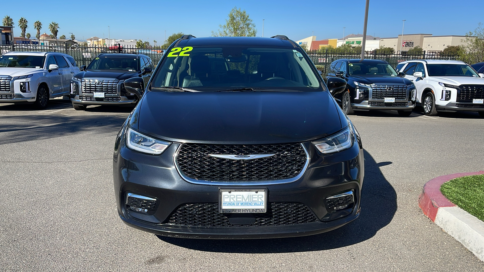 2022 Chrysler Pacifica Touring L 8