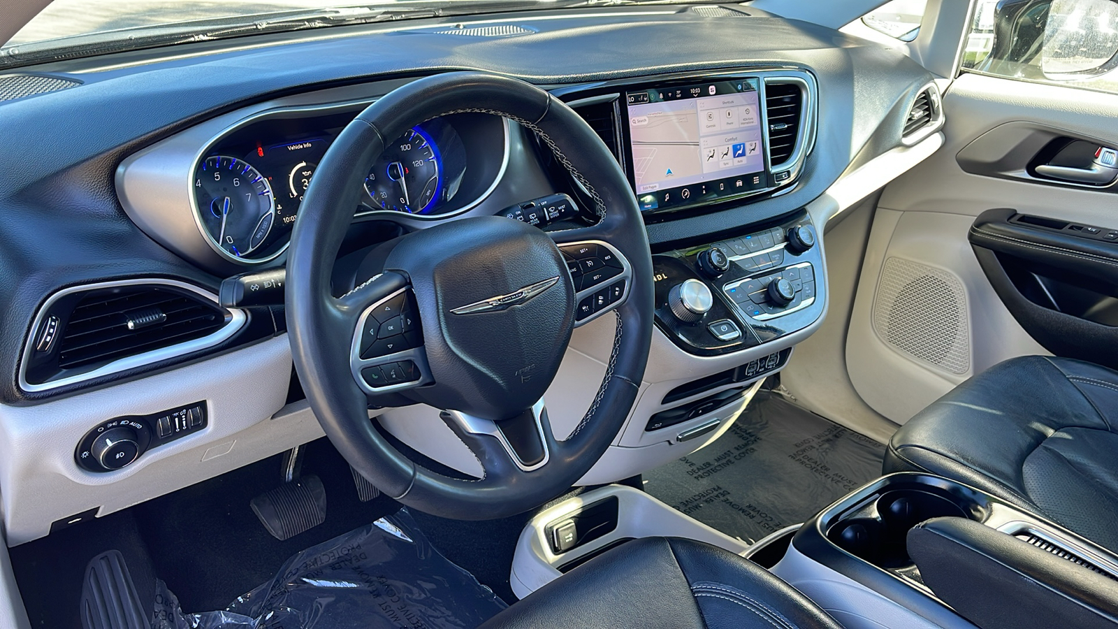 2022 Chrysler Pacifica Touring L 9