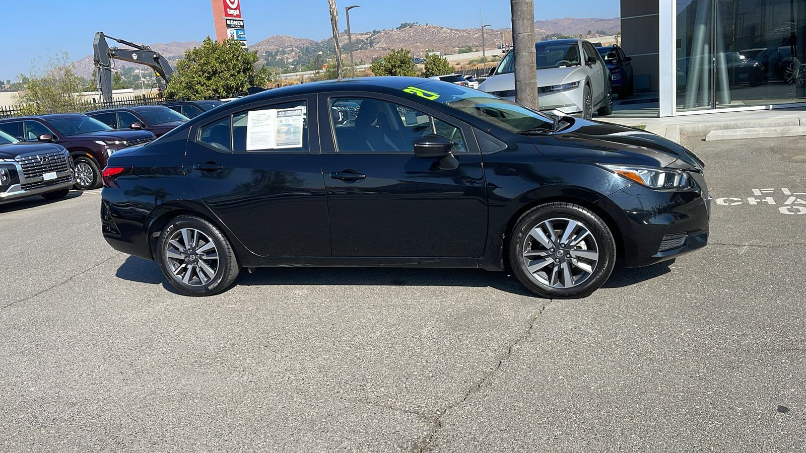 2021 Nissan Versa SV 6