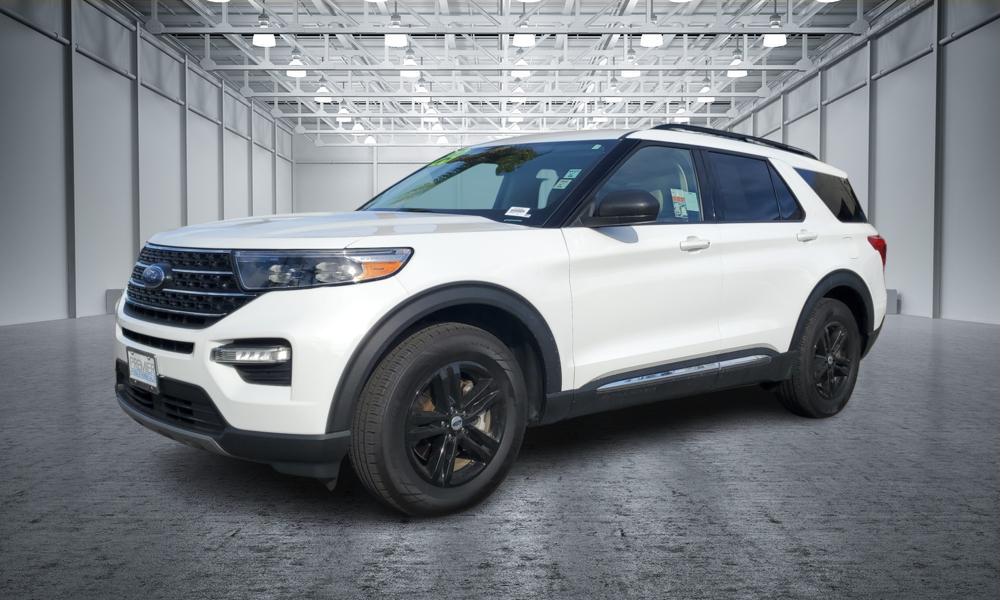 2023 Ford Explorer XLT 1