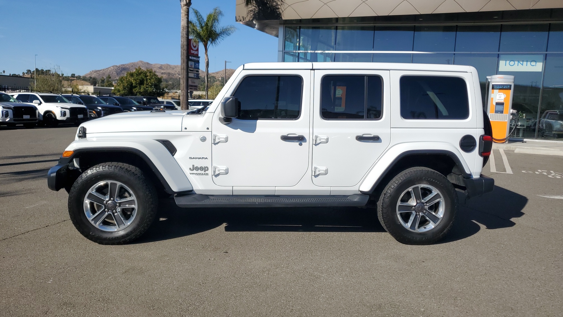 2018 Jeep Wrangler Unlimited Sahara 2