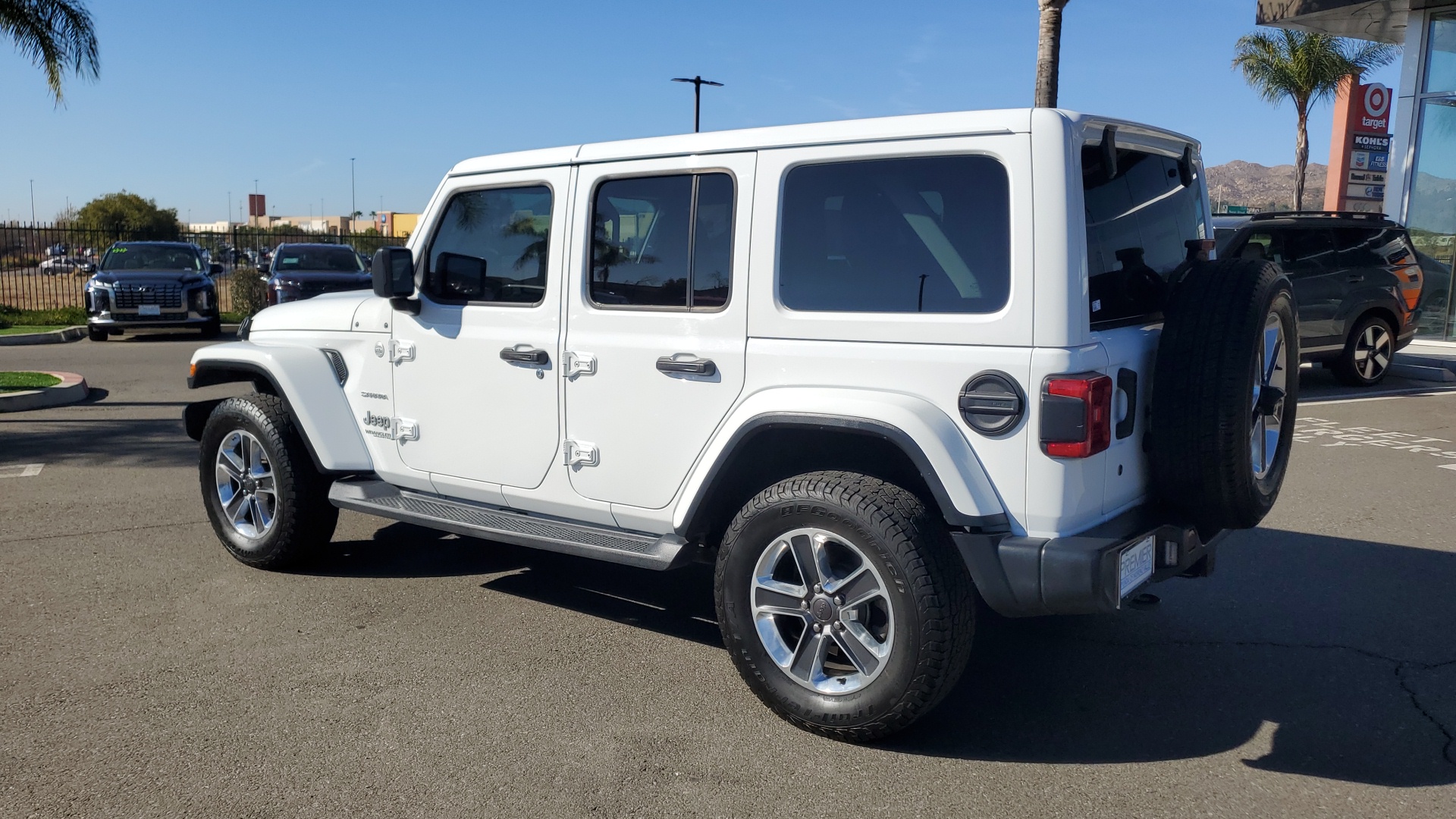 2018 Jeep Wrangler Unlimited Sahara 3