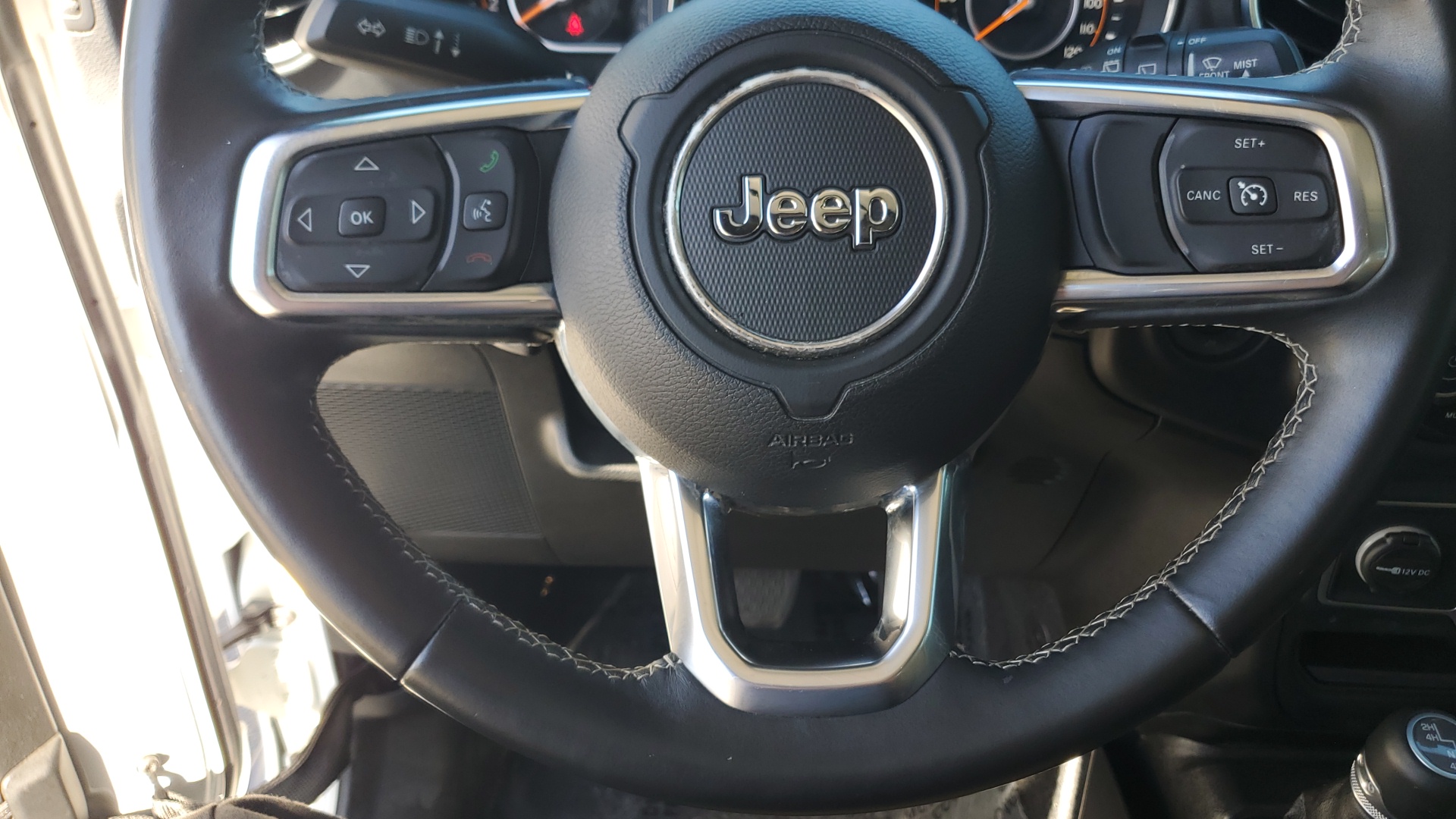 2018 Jeep Wrangler Unlimited Sahara 23