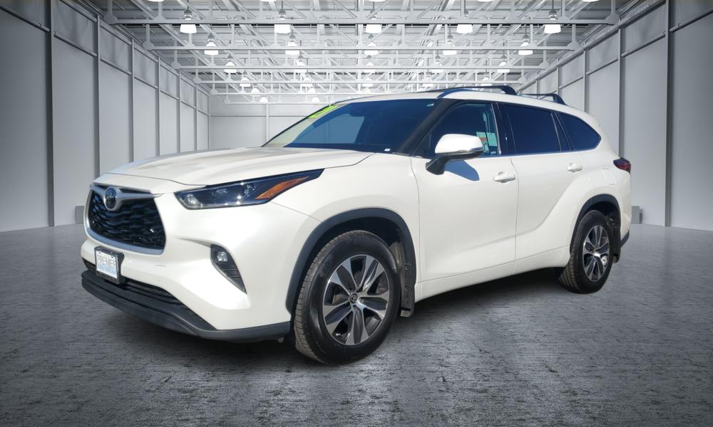 2021 Toyota Highlander XLE 1