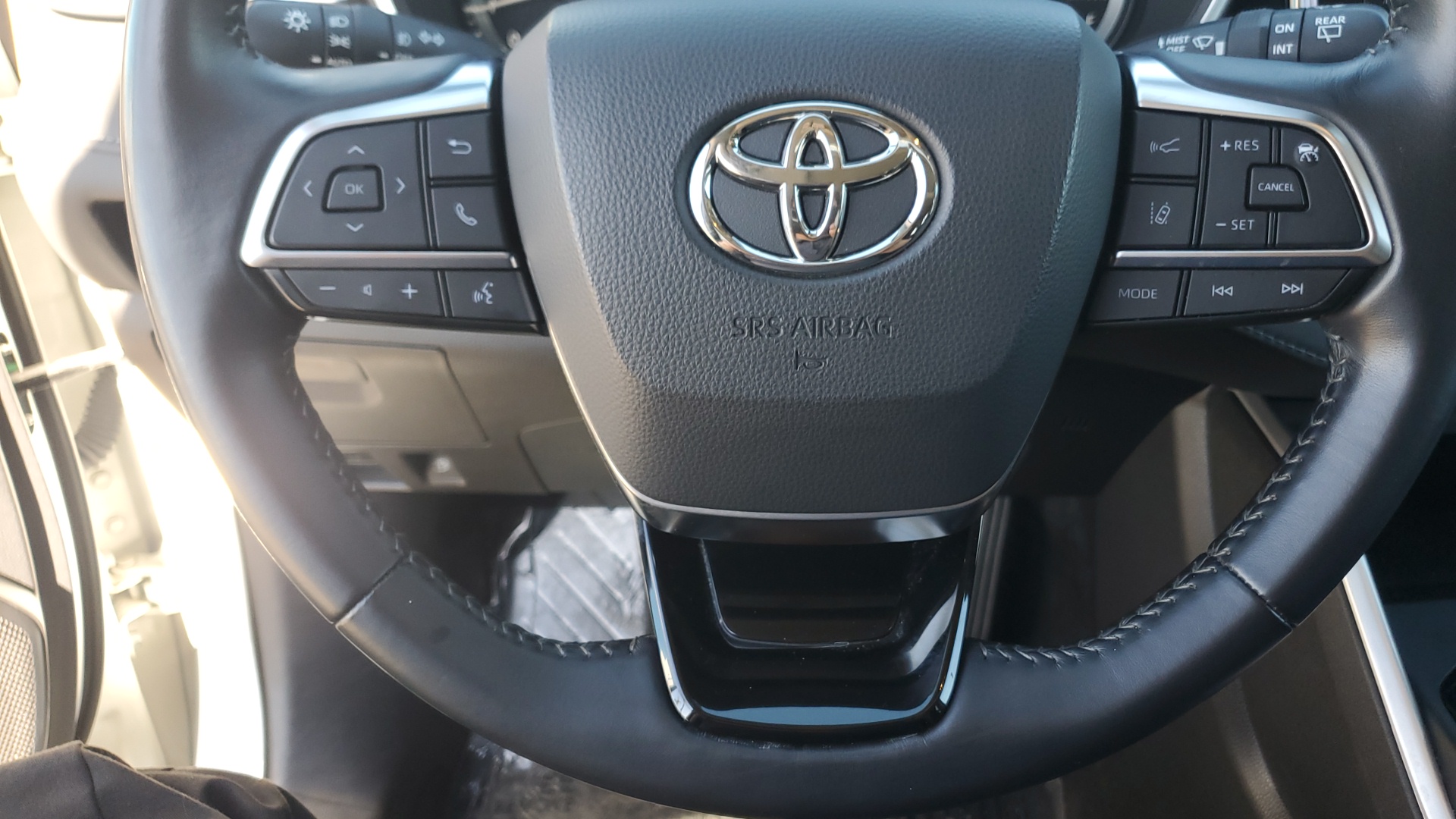 2021 Toyota Highlander XLE 23