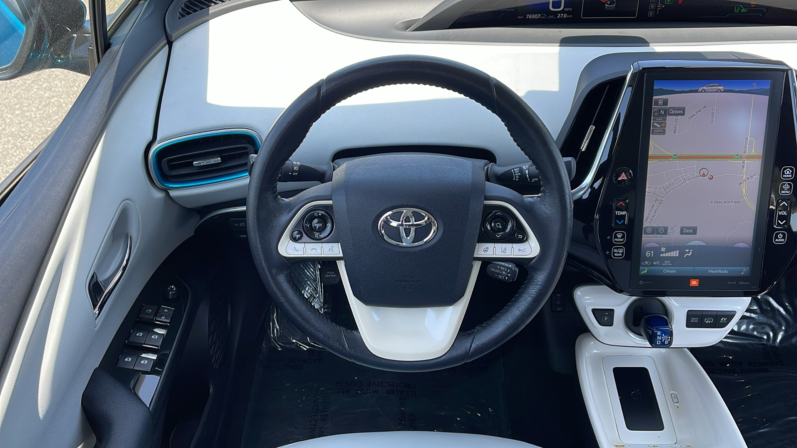 2017 Toyota Prius Prime Advanced 12