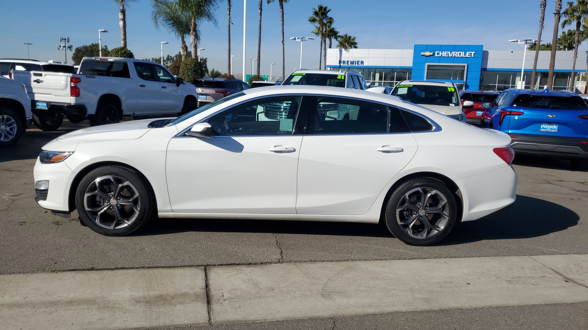 2022 Chevrolet Malibu LT 2