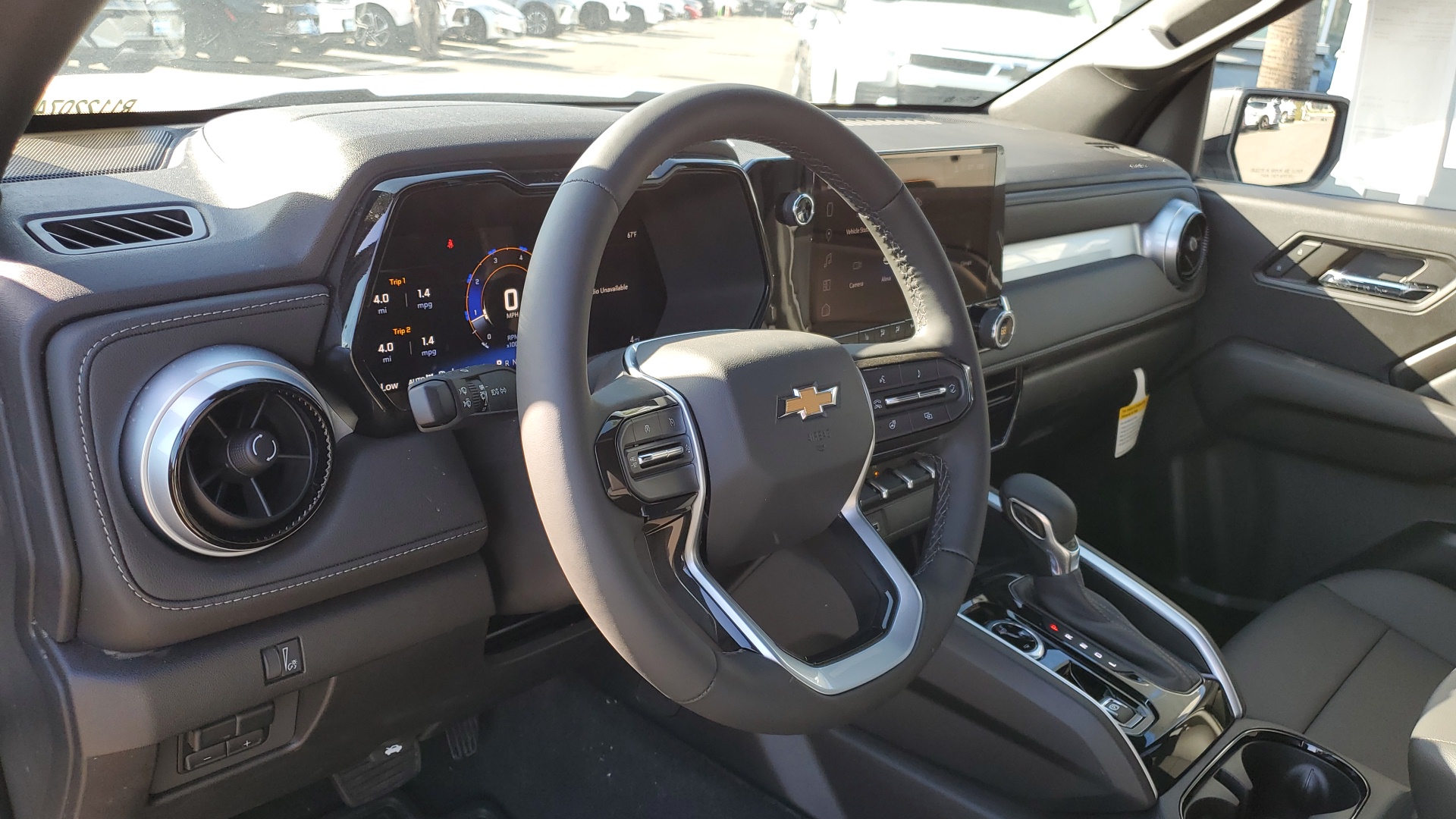 2024 Chevrolet Colorado 4WD LT 19