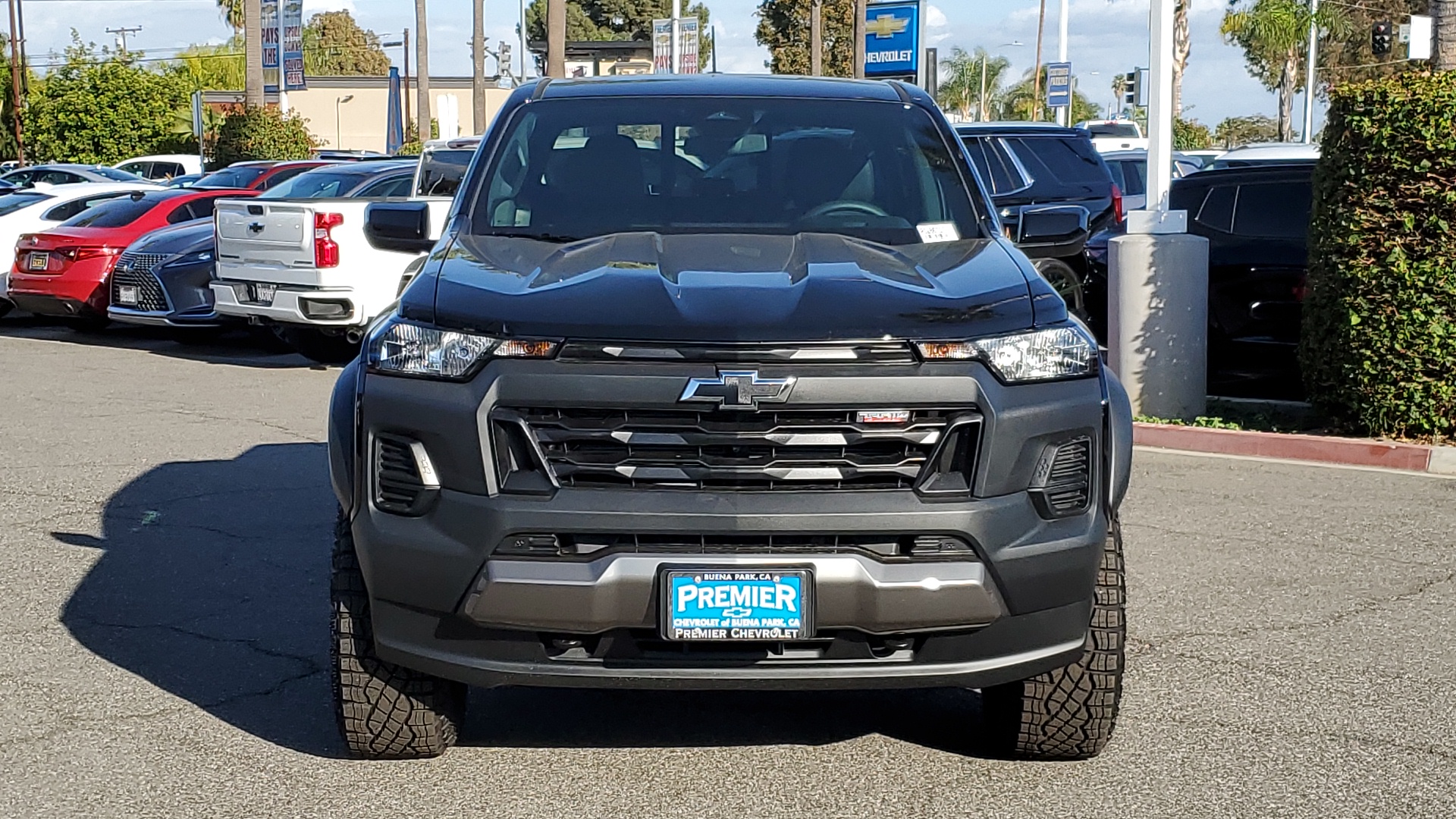 2024 Chevrolet Colorado 4WD Trail Boss 8