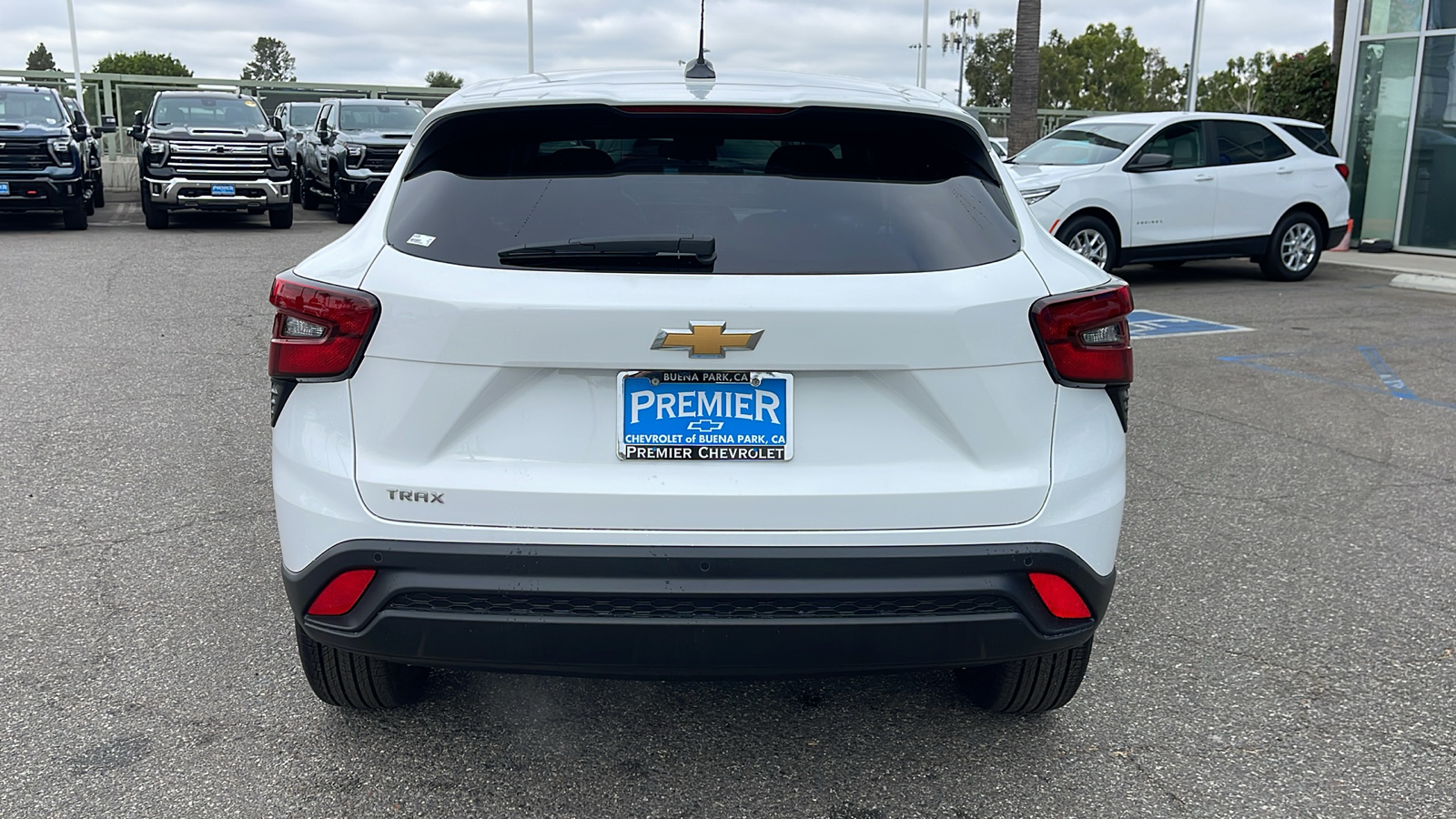 2024 Chevrolet Trax LS 4