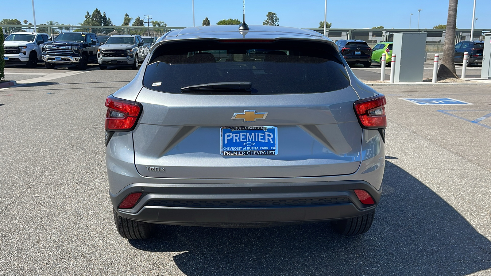 2024 Chevrolet Trax LS 5