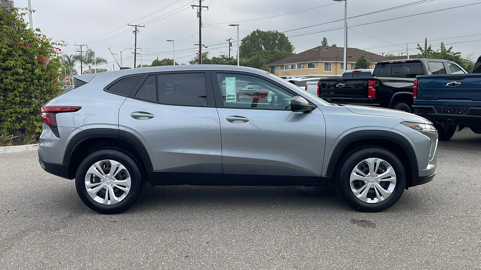 2024 Chevrolet Trax LS 6