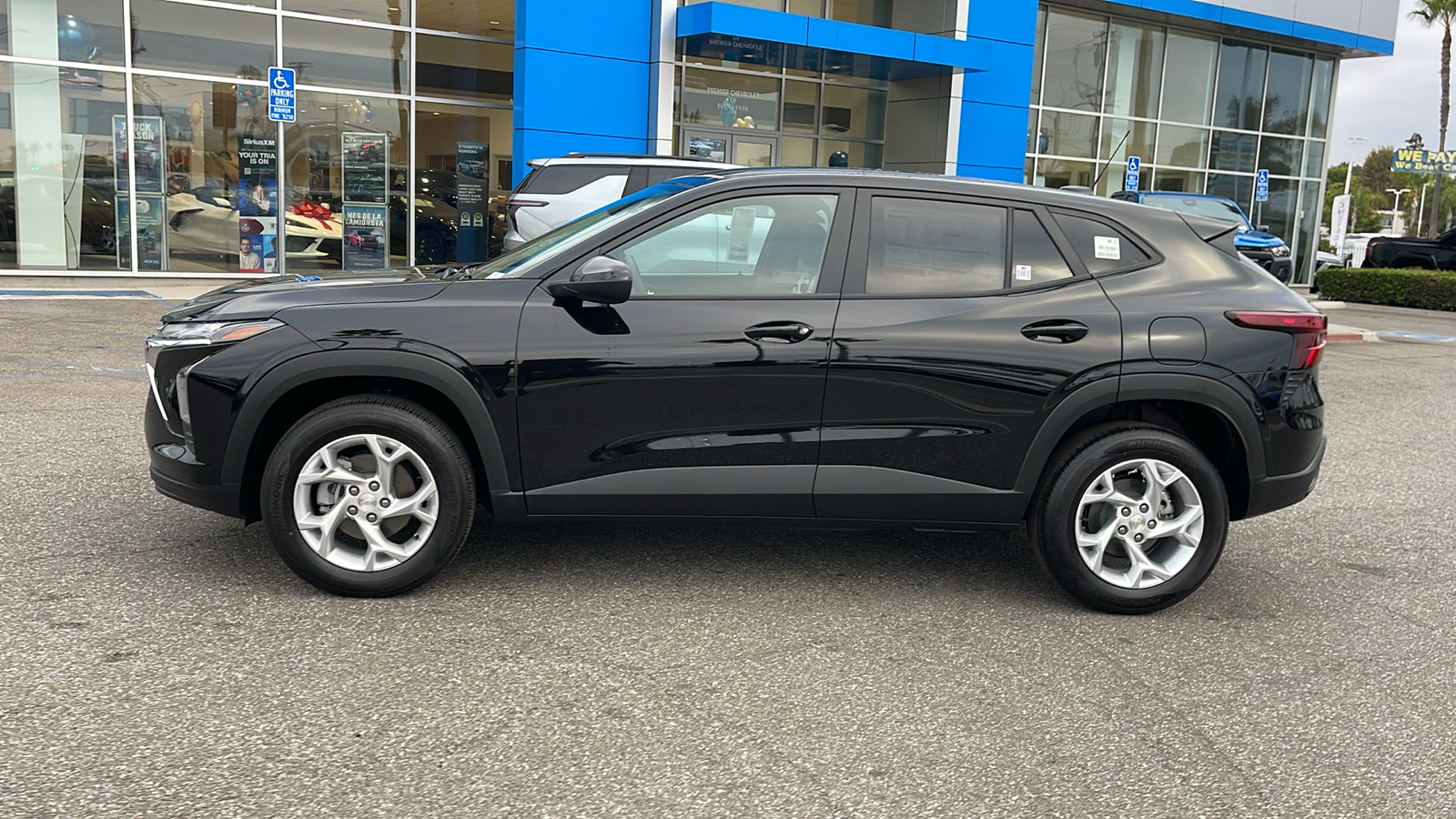 2024 Chevrolet Trax LS 2