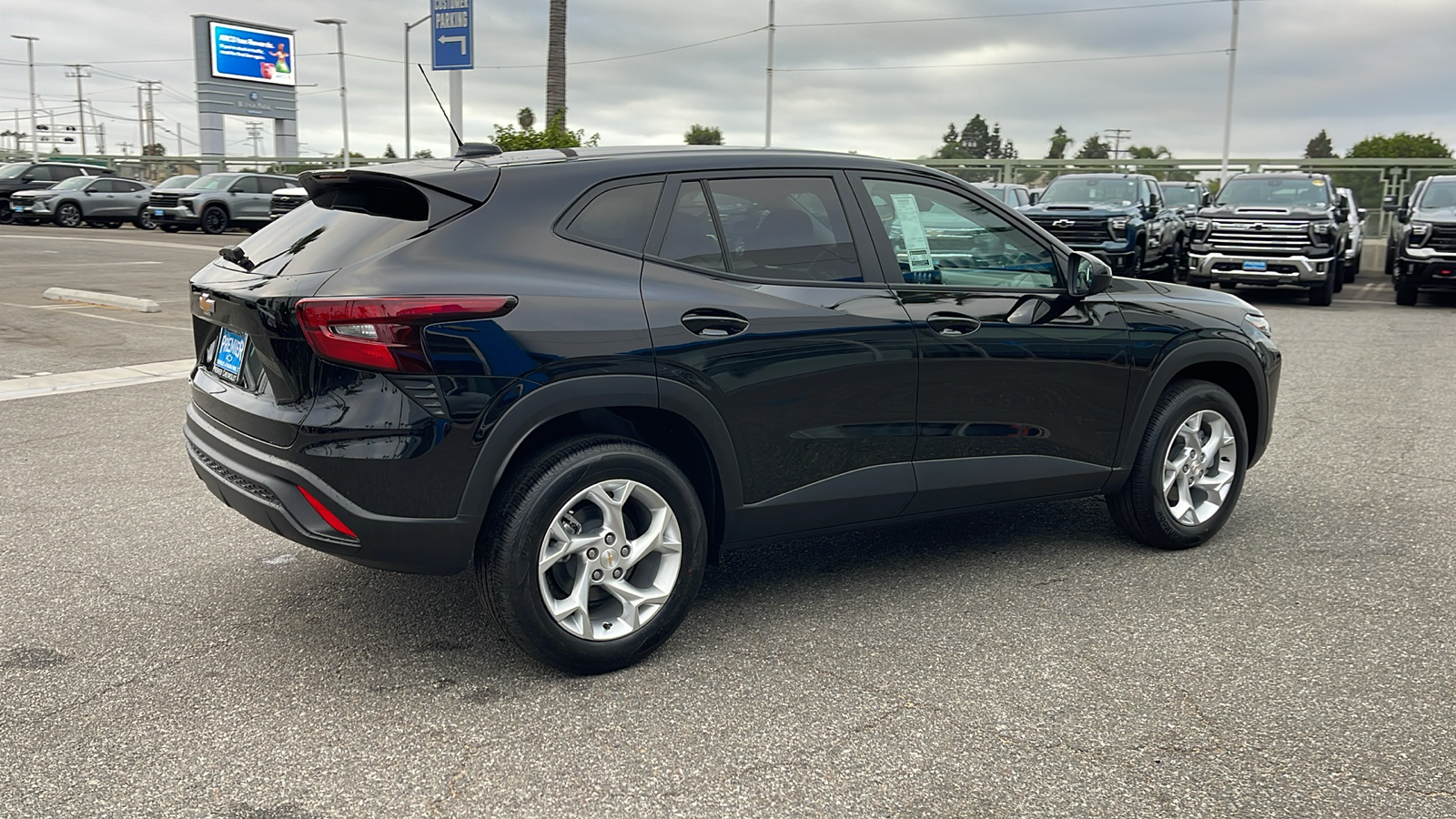 2024 Chevrolet Trax LS 5