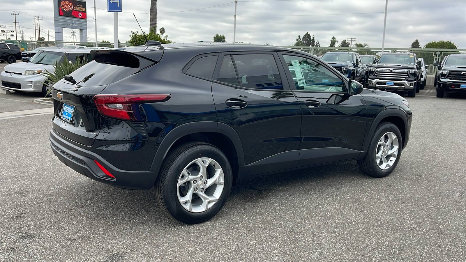 2024 Chevrolet Trax LS 5