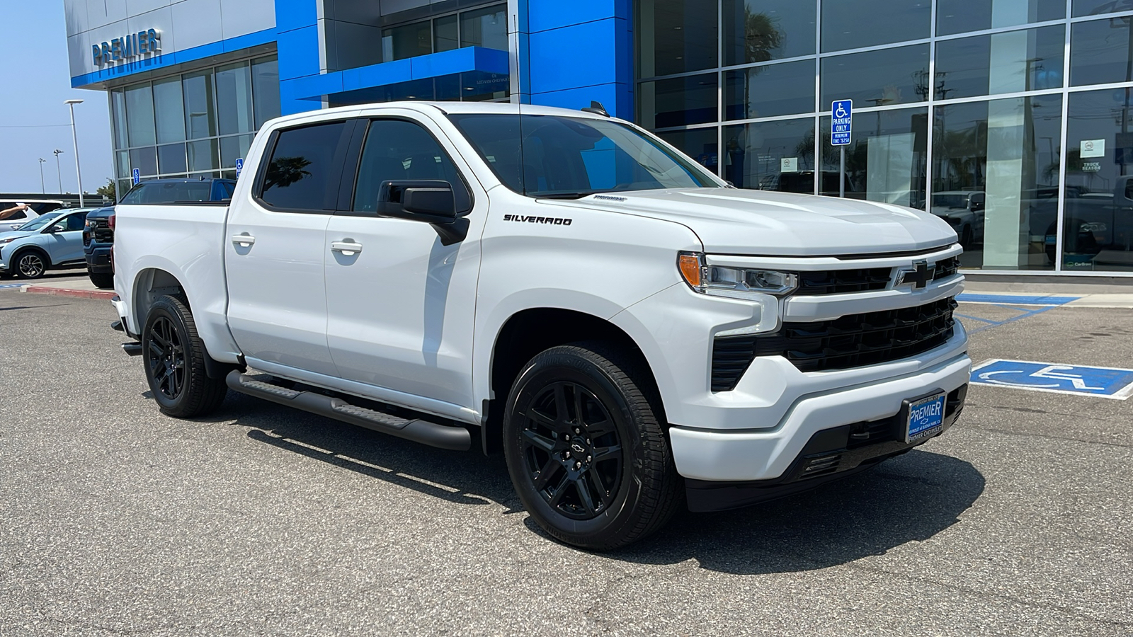 2024 Chevrolet Silverado 1500 RST 8