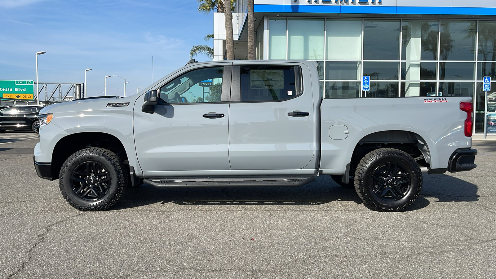 2024 Chevrolet Silverado 1500 LT Trail Boss 3