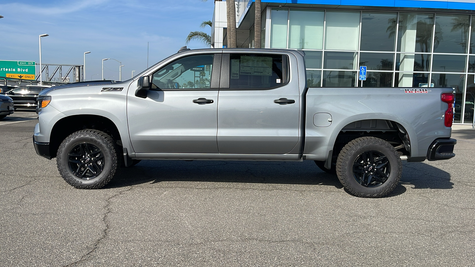 2024 Chevrolet Silverado 1500 Custom Trail Boss 3