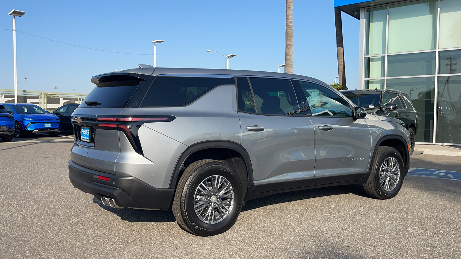 2024 Chevrolet Traverse FWD LS 5