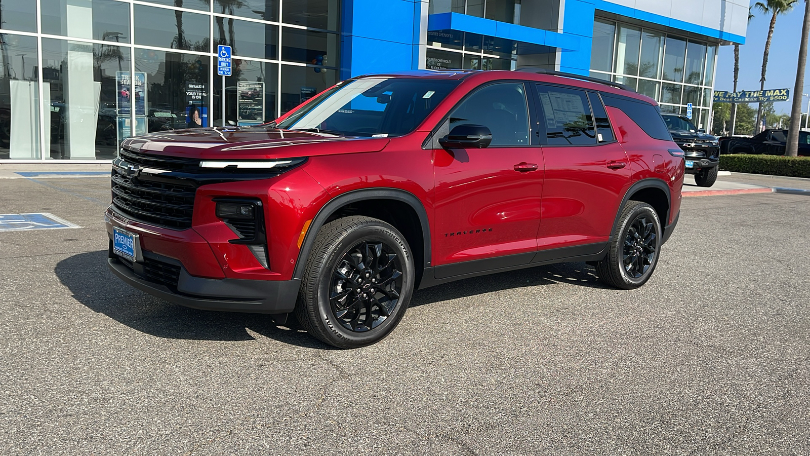 2024 Chevrolet Traverse FWD LT 2