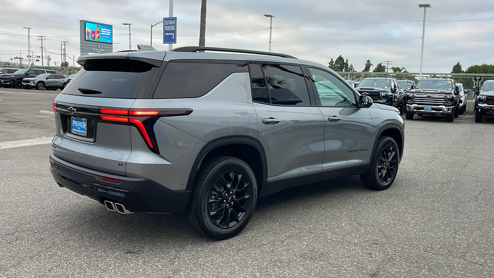 2024 Chevrolet Traverse FWD LT 5