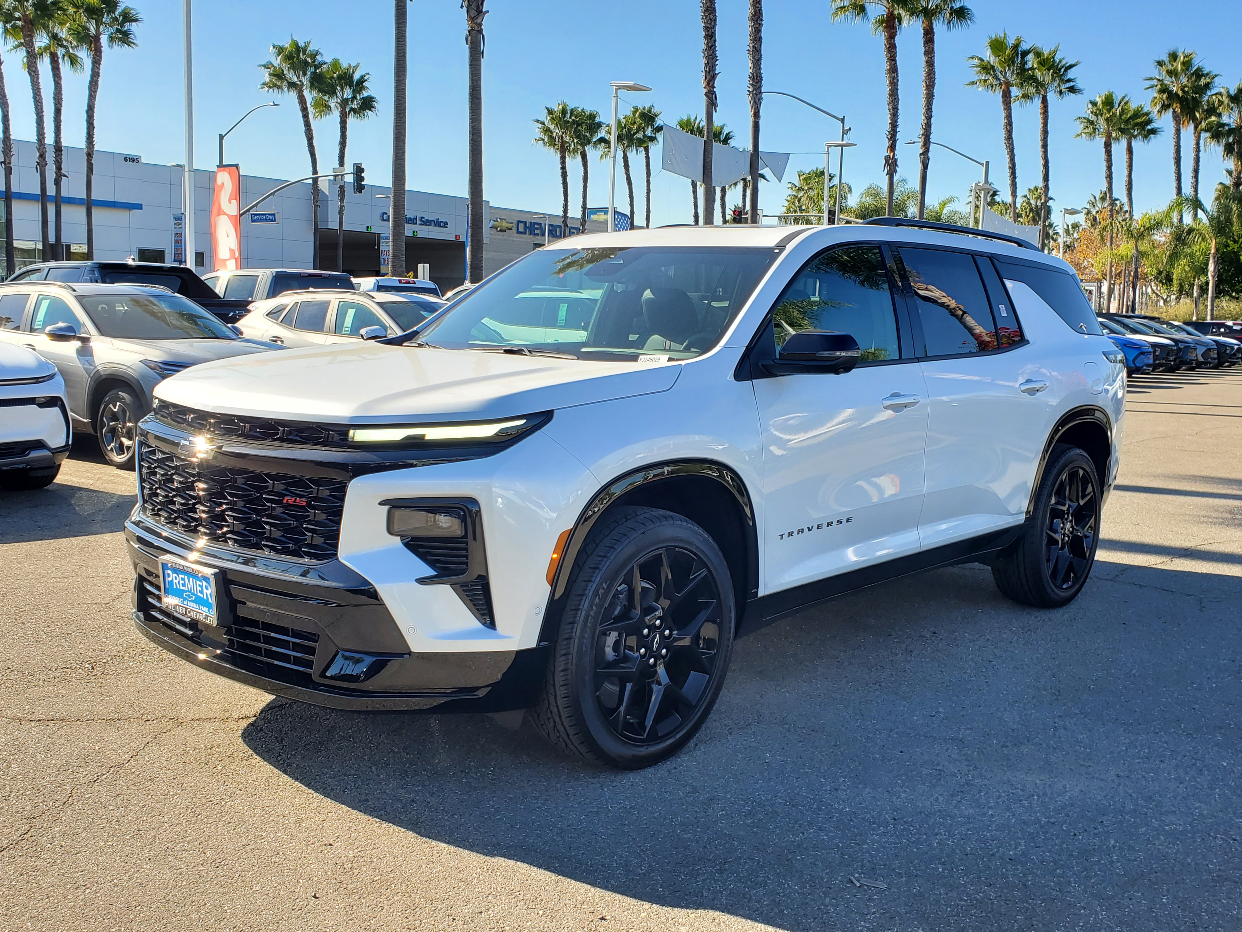 2024 Chevrolet Traverse AWD RS 2