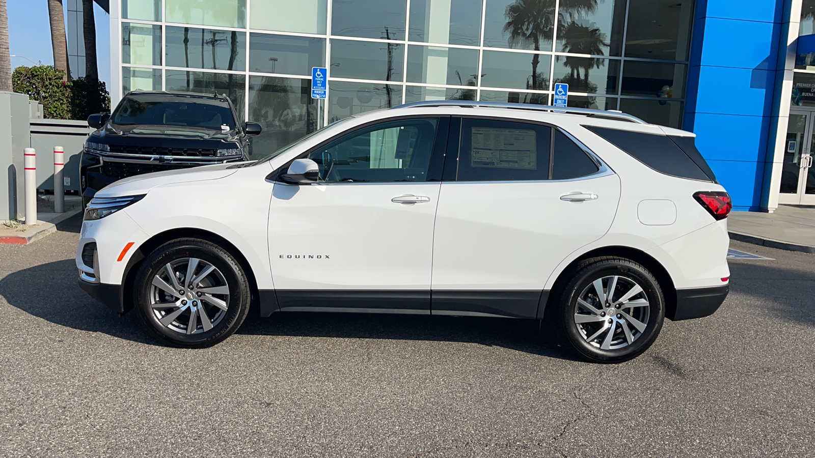 2024 Chevrolet Equinox Premier 2