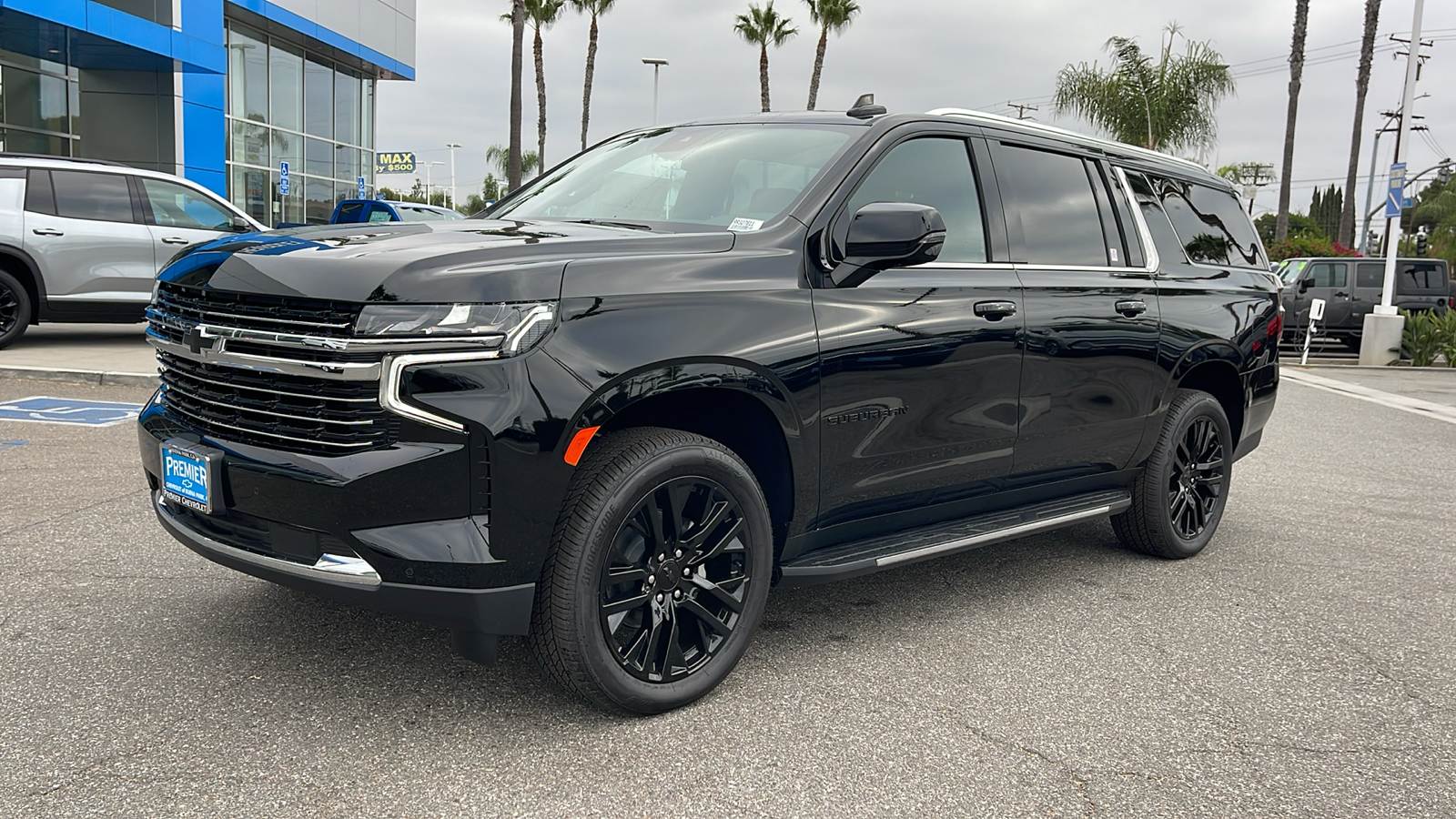 2024 Chevrolet Suburban LT 1